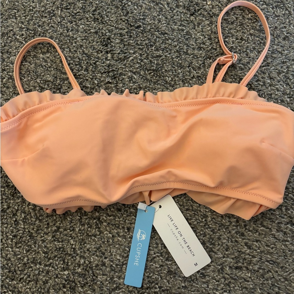 NWT - CUPSHE Peach Pearl Ruffle Bandeau Bikini Top